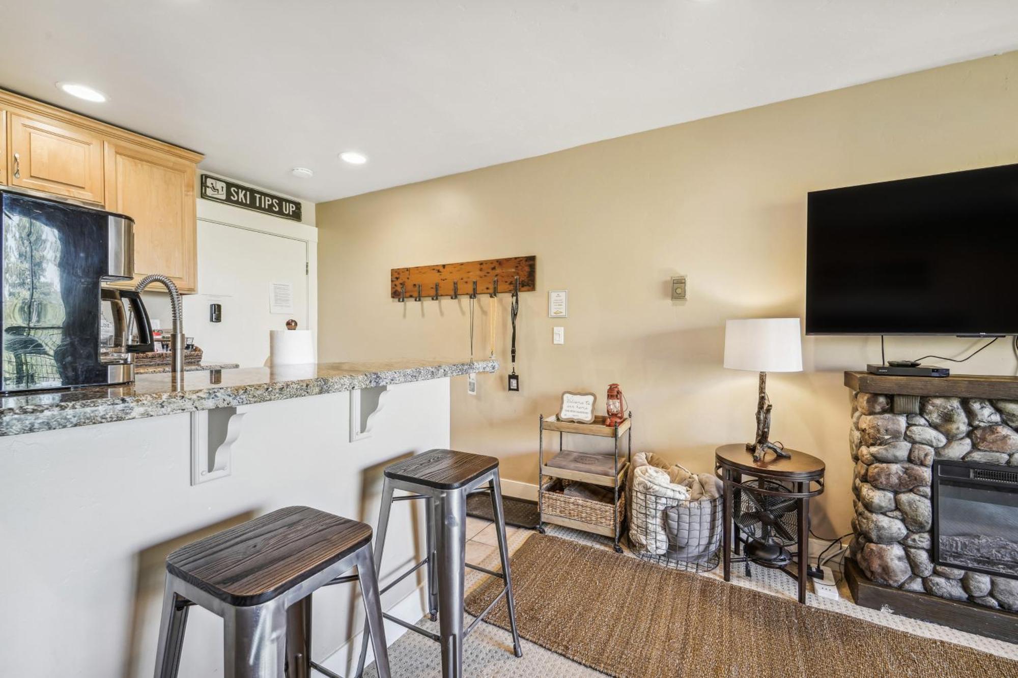 Truckee Studio With Balcony And On-Site Skiing! ภายนอก รูปภาพ